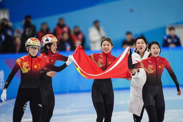 国队共15金15银14铜继续位居第一开元棋牌试玩亚冬会第2日后奖牌榜：中(图2)