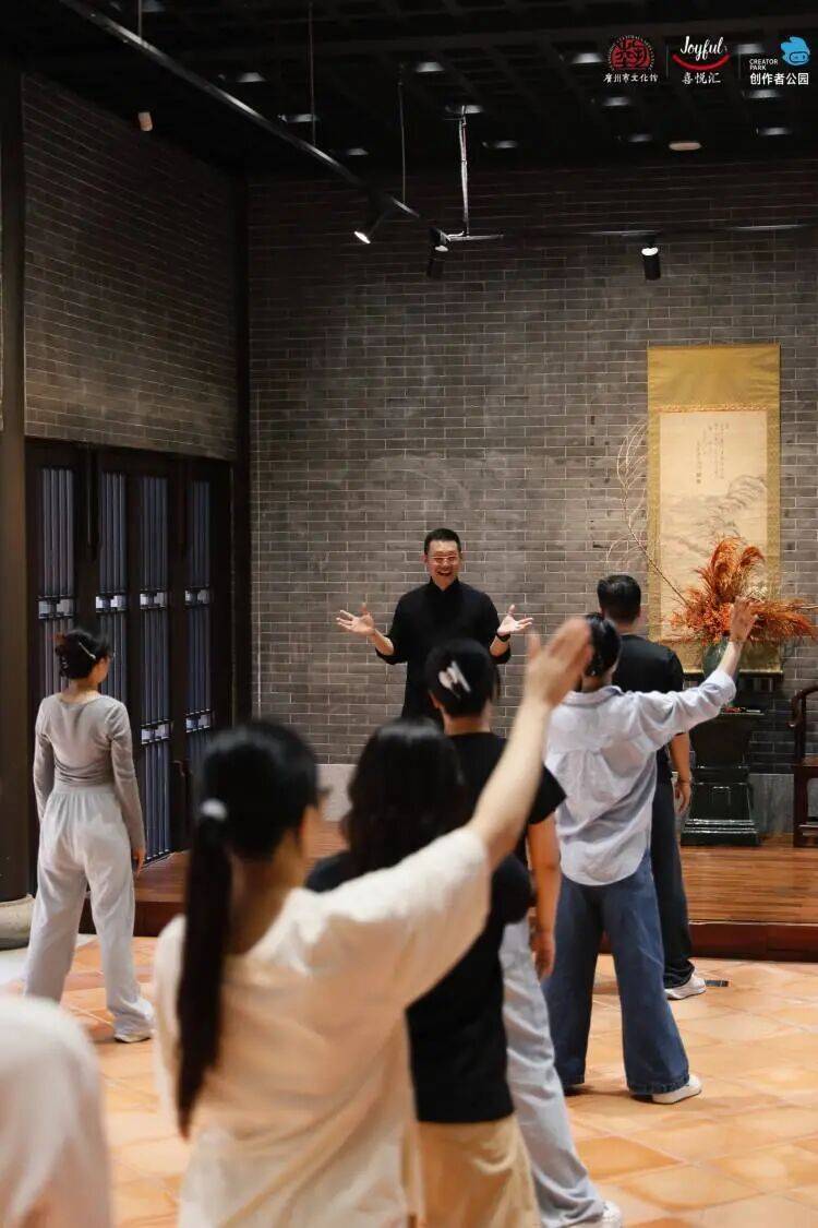 贴、珠绣纽扣胸针、get宋韵妆造出片绝绝子开元棋牌【报名】活动上新!DIY押花冰箱(图8) 贴、珠绣纽扣胸针、get宋韵妆造出片绝绝子开元棋牌【报名】活动上新!DIY押花冰箱(图8)